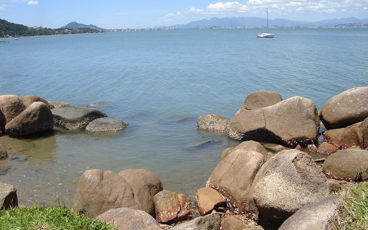 Florianópolis por regiões: o guia do alto padrão na ilha e no continente